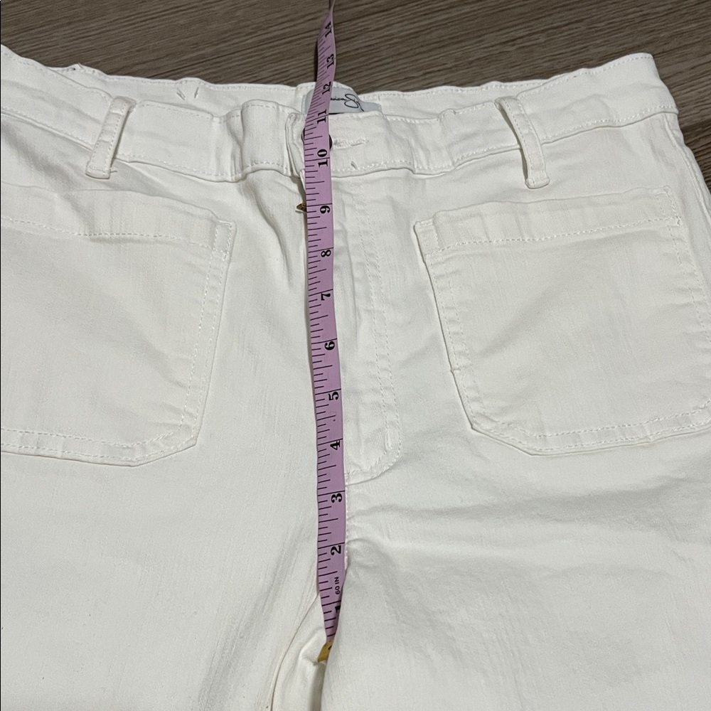 Women’s White Pants - Picture 5 of 9